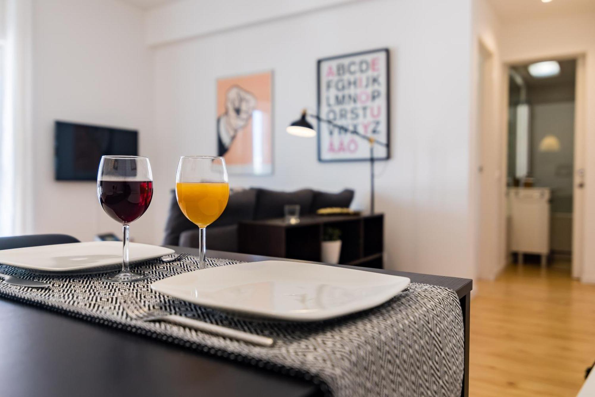 Go Native Lisbon - Principe Real Apartment *